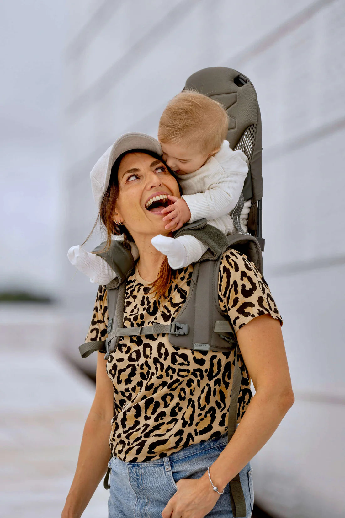 THE NEW VELIERT G5 SHOULDER CARRIER